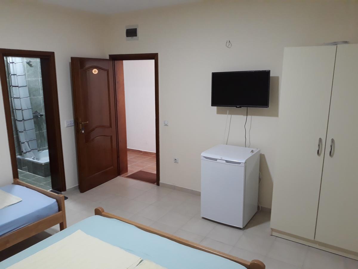 Korac Apartments Ulcinj Buitenkant foto