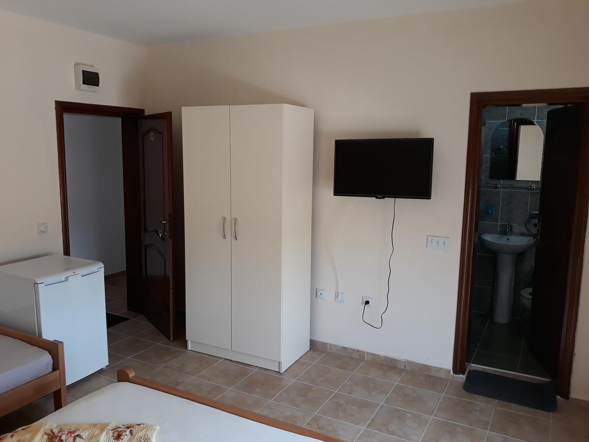 Korac Apartments Ulcinj Buitenkant foto