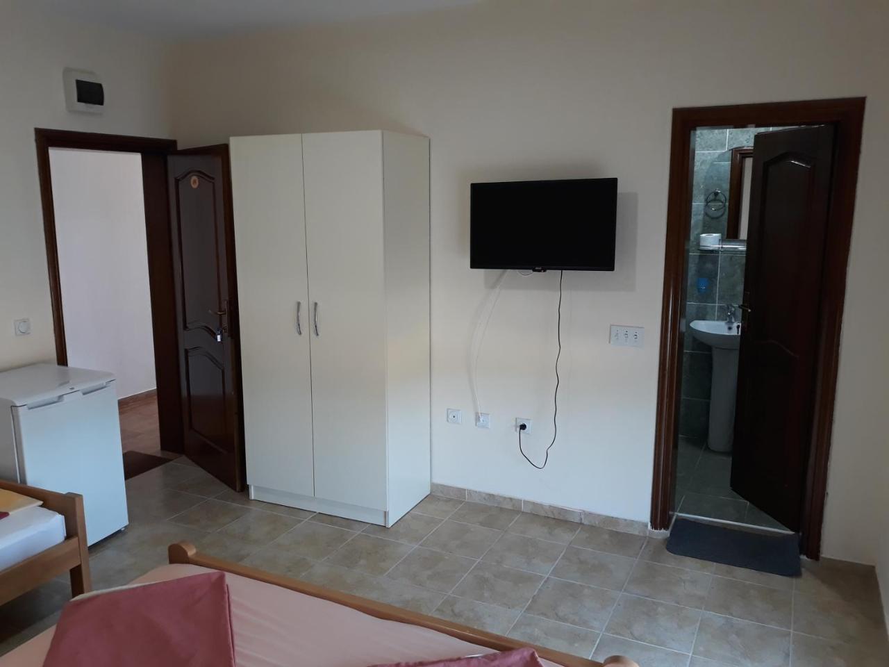 Korac Apartments Ulcinj Buitenkant foto